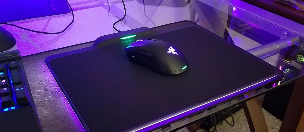 Razer представила коврик с беспроводной зарядкой для мышей