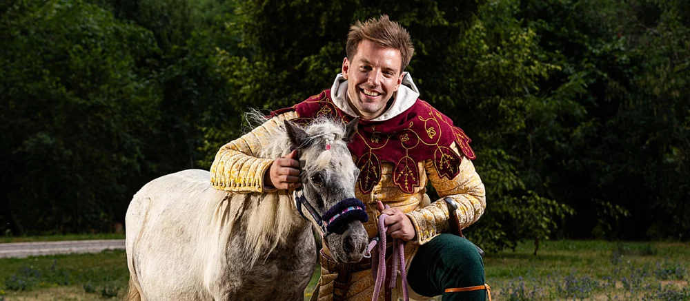 Больше, чем косплей. Актёр Яна Птачека из Kingdom Come: Deliverance устроил фотосессию в настоящей средневековой одежде