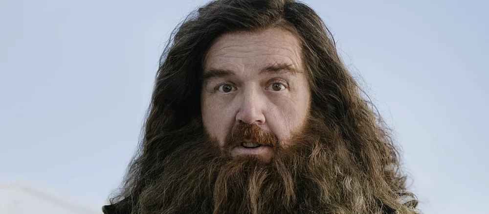 Warner Bros. показала фото с Хагридом из сериала «Гарри Поттер»