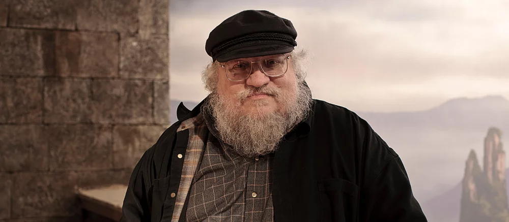 Фанатка сорвала встречу с Джорджем Р. Р. Мартином, намекнув, что он может не закончить «Ветра зимы»