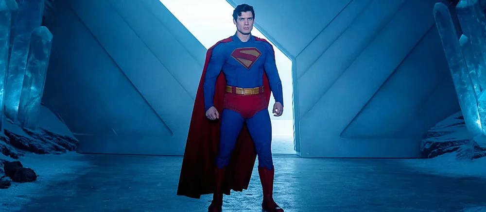 На фото показали, как бы выглядел Супермен из фильма Джеймса Ганна без красных трусов