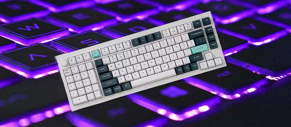 Представлена игровая клавиатура с левым нумпадом и переключателями на эффекте Холла