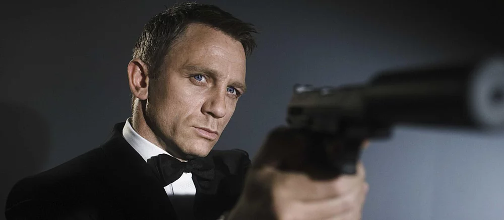 СМИ: создатель «Острых козырьков» напишет сценарий для перезапуска «Джеймса Бонда»