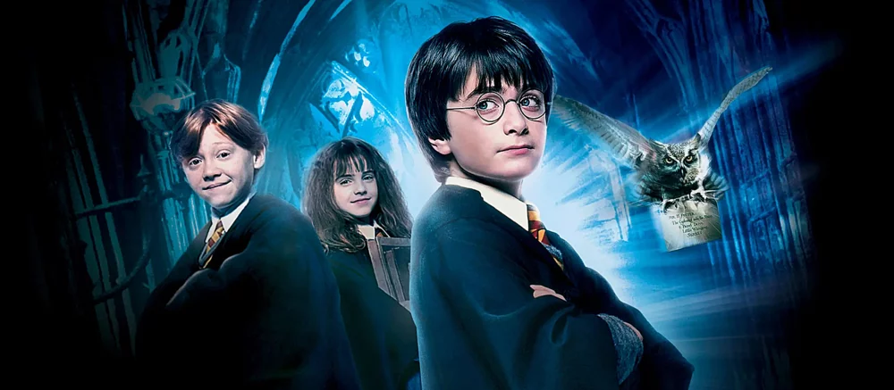 На новых фото со съёмок «Гарри Поттера» показали Гермиону и Драко Малфоя