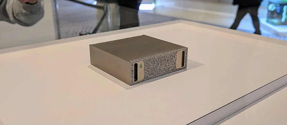 NVIDIA перенесла старт продаж мини-суперкомпьютера DGX Spark