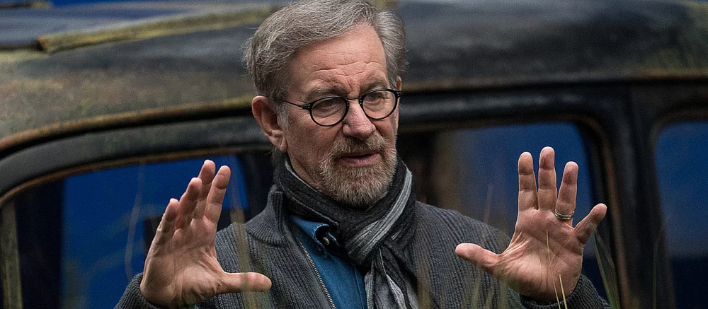 ТОП-15 лучших фильмов Стивена Спилберга: от «Челюстей» до «Шпионского моста»