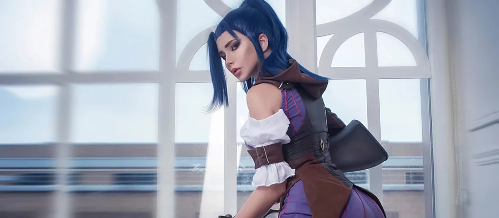 Кэмми примеряет форму цвета хаки, а Джилл Валентайн готовится к сражению с Немезисом. Косплей недели на VGTimes от самых симпатичных россиянок