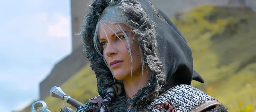 Модель из Польши показала невероятный косплей Цири из The Witcher 4 в настоящей ведьмачьей броне весом в 7 кг
