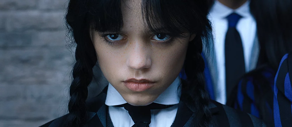 «Мы открыли ящик Пандоры»: звезда «Уэнздей» Дженна Ортега — о страхе перед ИИ и будущем искусства