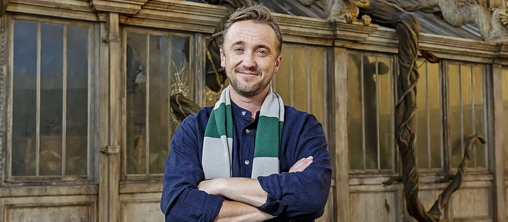 Том Фелтон сыграл повзрослевшего Драко Малфоя в постановке «Гарри Поттера». Посмотрите на бурную реакцию зрителей