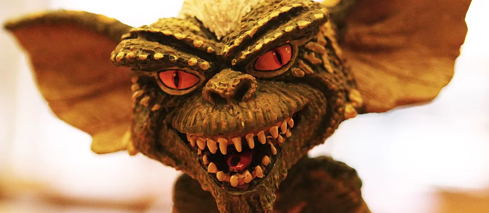 Warner Bros. анонсировала новый фильм «Гремлины» — его снимет режиссер «Гарри Поттера» и «Один дома»