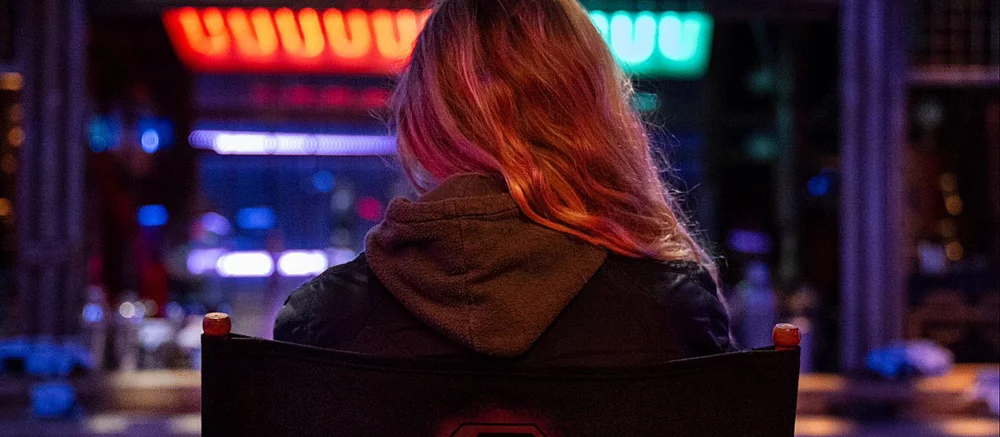 Джеймс Ганн поделился первым тизером «Супергёрл» с Милли Олкок