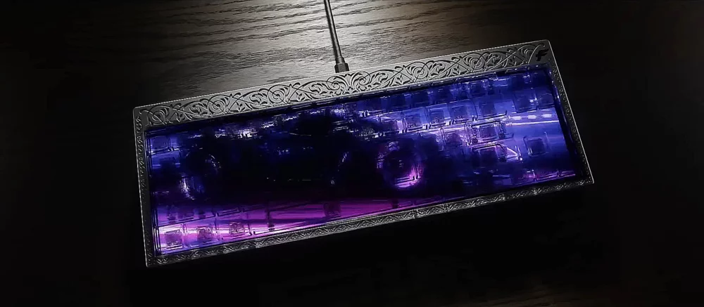 Finalmouse выпустила клавиатуру, где под клавишами работает полноценный 2K-экран