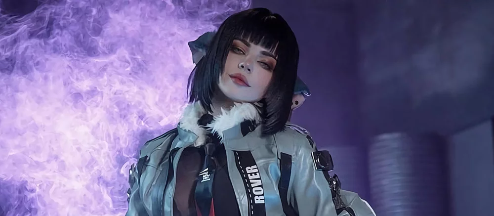 Косплеерша раздела Джейн Доу из Zenless Zone Zero