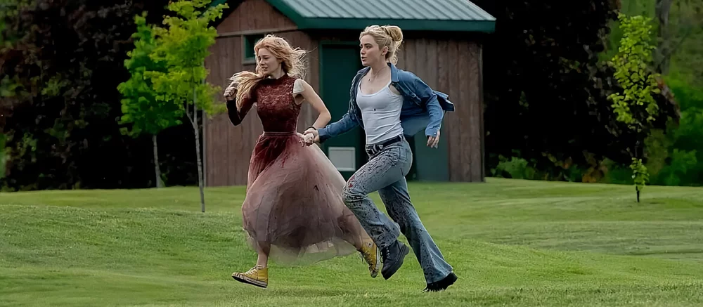 Появились первые кадры триллера «Я иду искать 2» с Самарой Уивинг и Элайджей Вудом