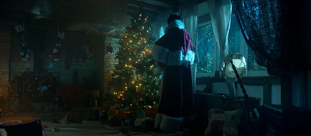 Праздничные карты, Крампус и новые награды — в Phasmophobia пройдет рождественское событие Winter's Jest