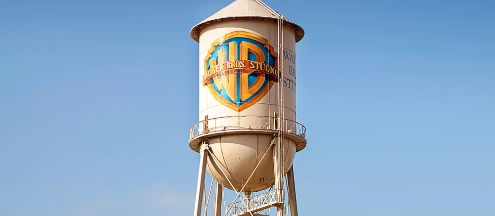Совет директоров Warner Bros хочет продать студию Netflix, даже после предложения от Paramount