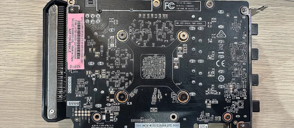 Видеокарта без 8-пинового разъема: нестандартное решение ZOTAC для компактных систем