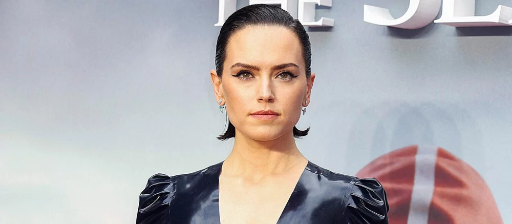 Звезда «Звездных войн» высказалась об отмененном фильме про Бена Соло