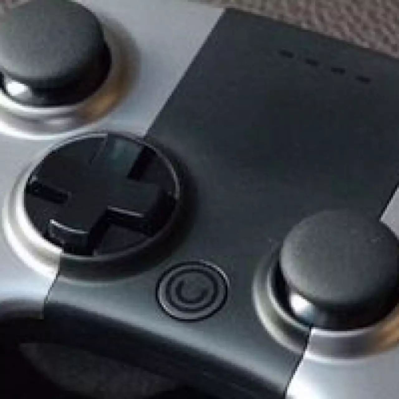 Пресса осталась не в восторге от Ouya Пресса осталась не в восторге от Ouya