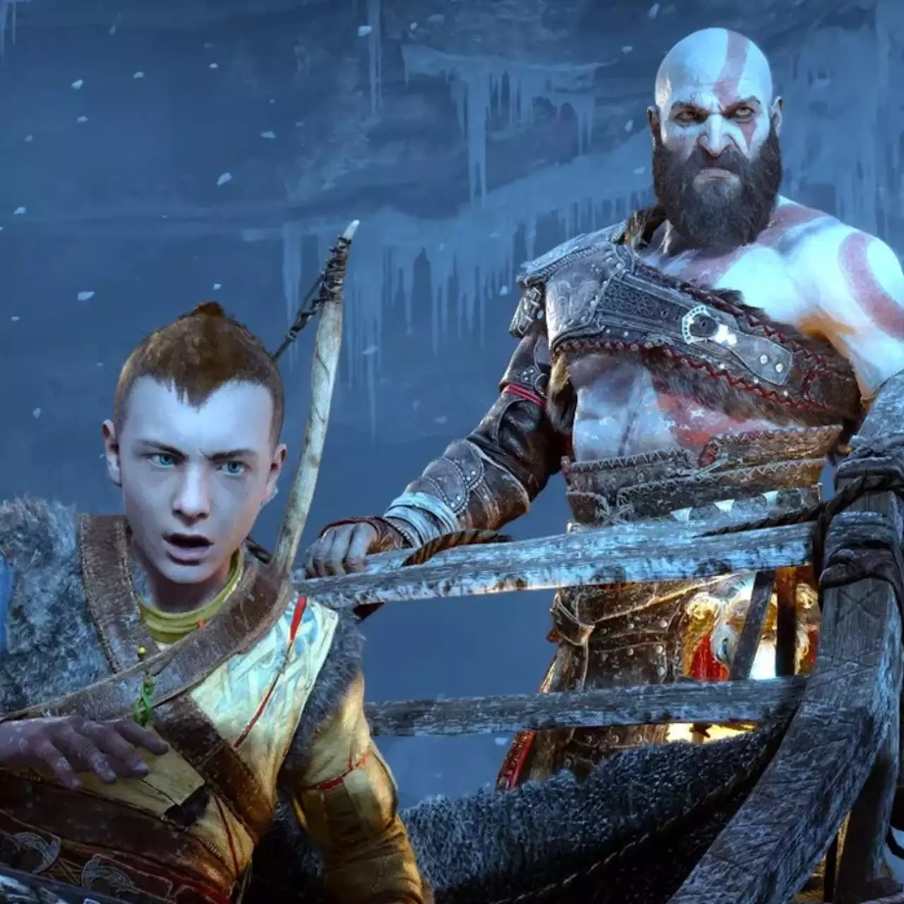 На фото показали очень качественную статуэтку Кратоса и Атрея из God of War: Ragnarok. Она стоит 128 тыс рублей