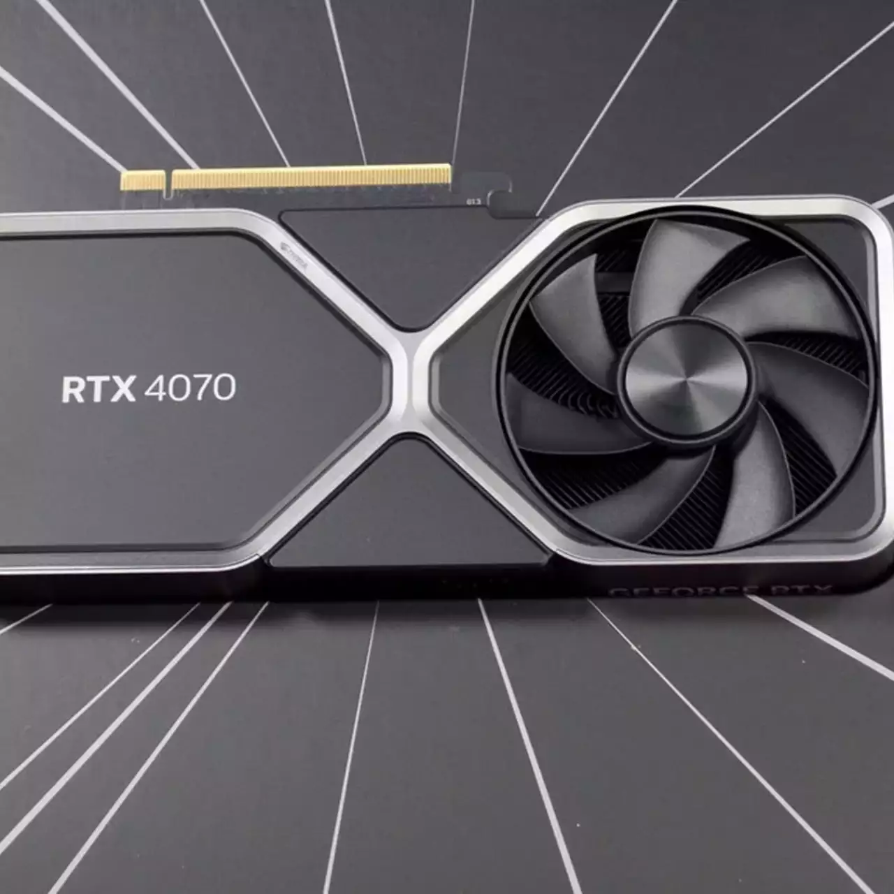 В сеть утекли фотографии новой видеокарты GeForce RTX 4070 SUPER