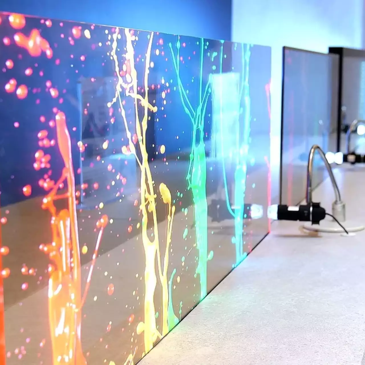 Samsung впервые показала прозрачный дисплей Micro LED — над ним работали шесть лет Samsung впервые показала прозрачный дисплей Micro LED — над ним работали шесть лет