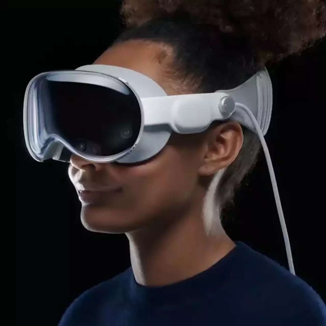 Журналисты поделились впечатлениями от Apple Vision Pro Журналисты поделились впечатлениями от Apple Vision Pro
