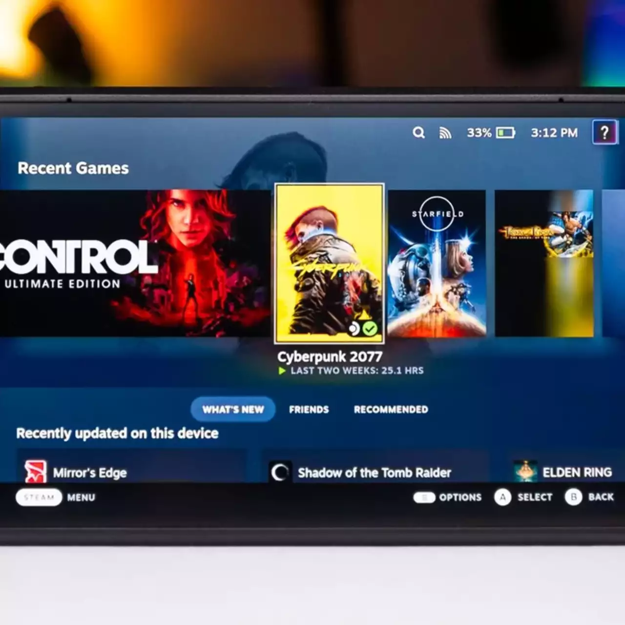 Некоторые владельцы Steam Deck столкнулись с серьезной проблемой — устройство может треснуть