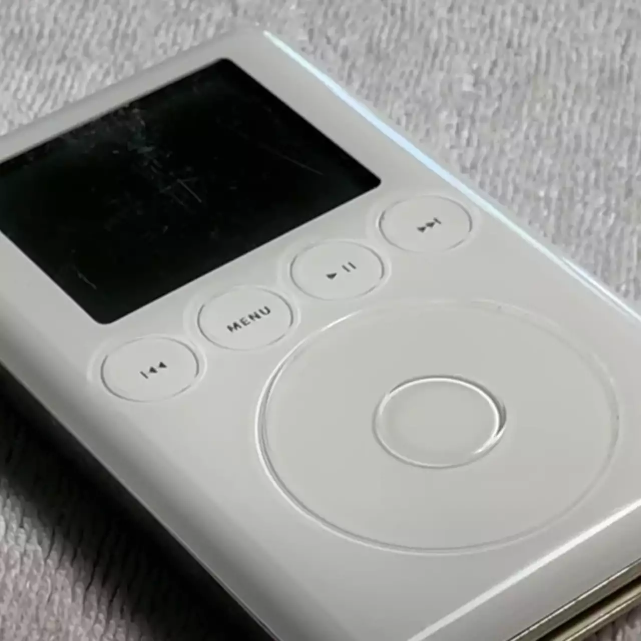 Обнаружен уникальный прототип Apple iPod, который так и не попал в производство Обнаружен уникальный прототип Apple iPod, который так и не попал в производство