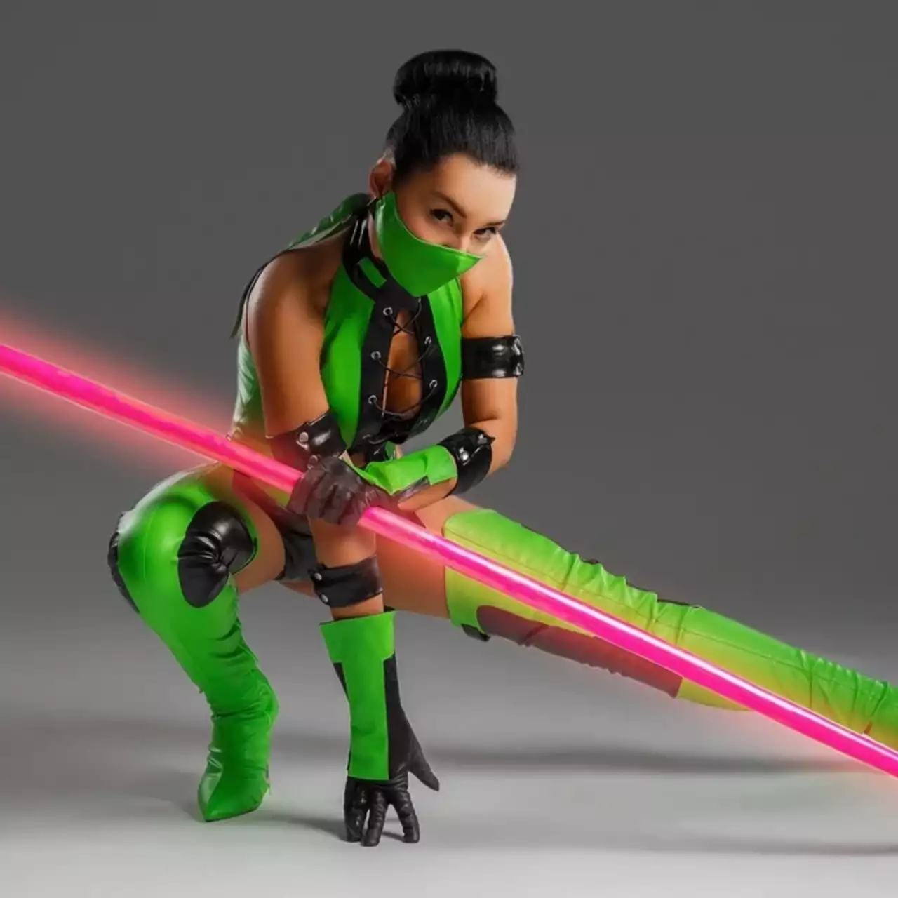 Россиянка сделала горячий косплей на Джейд из Mortal Kombat Россиянка сделала горячий косплей на Джейд из Mortal Kombat