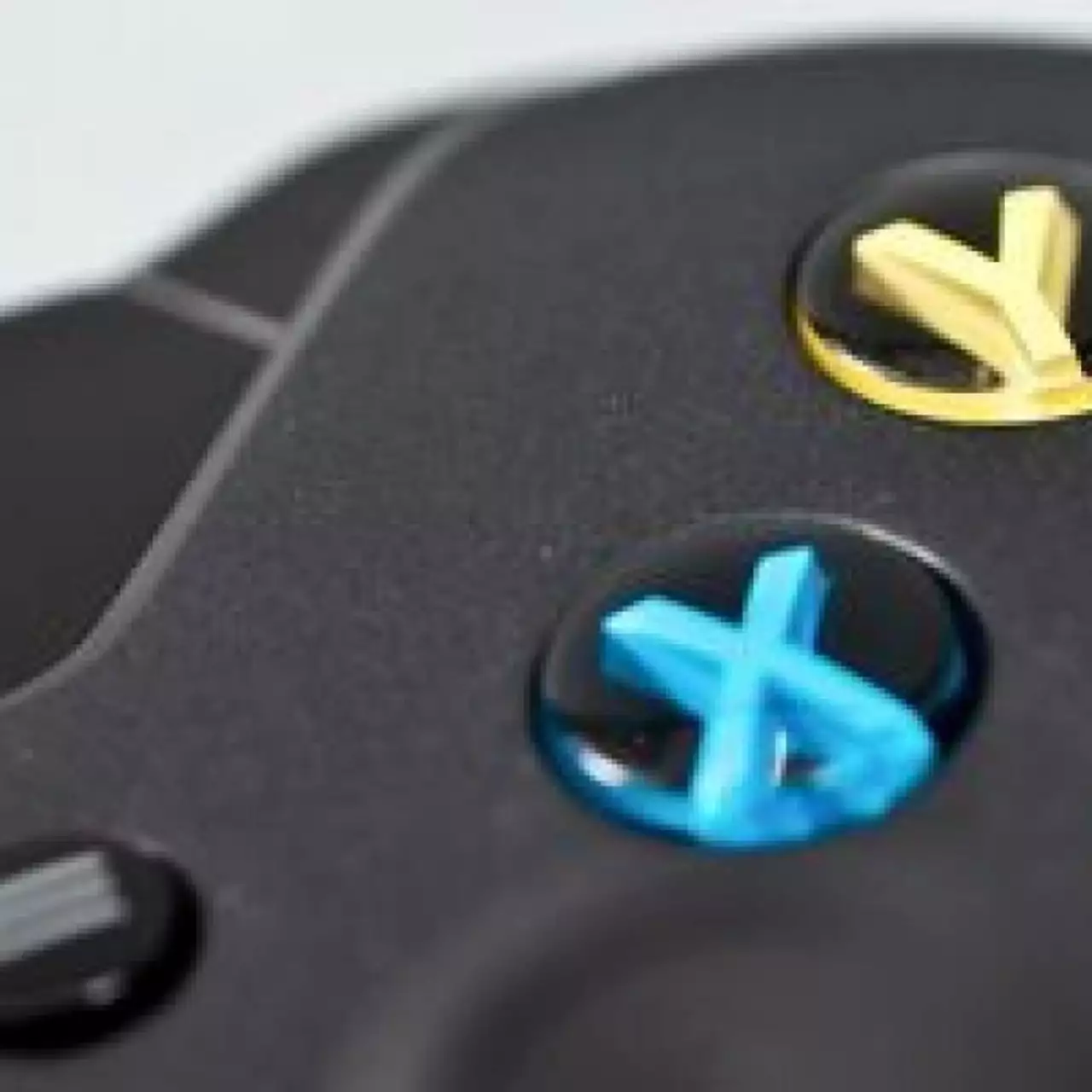 Фотографии Xbox One появились в сети