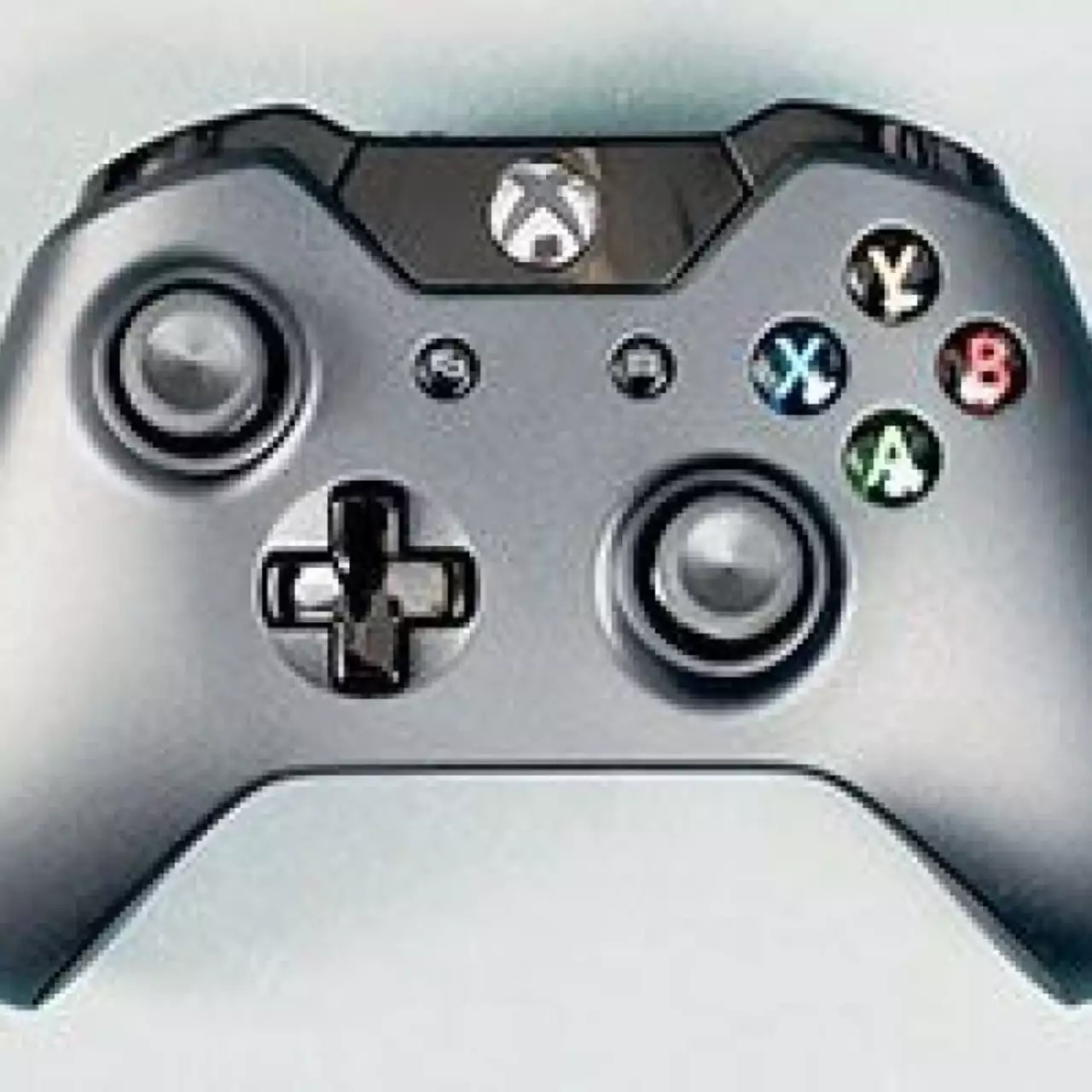 Геймпад Xbox One оснащен светодиодом для автоматического распознавания игрока Геймпад Xbox One оснащен светодиодом для автоматического распознавания игрока