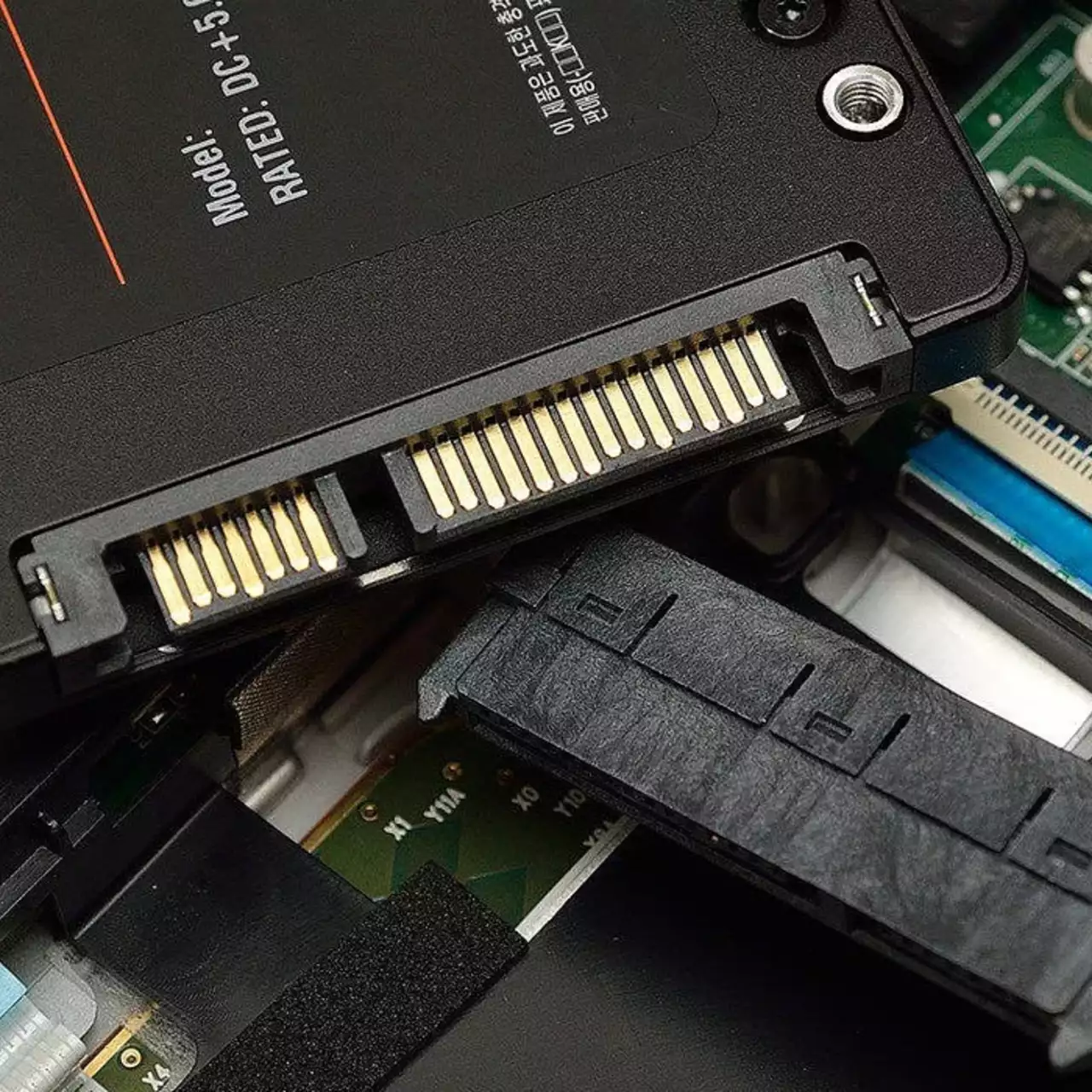 Kioxia открывает новые горизонты разрабатывая оптические SSD Kioxia открывает новые горизонты разрабатывая оптические SSD
