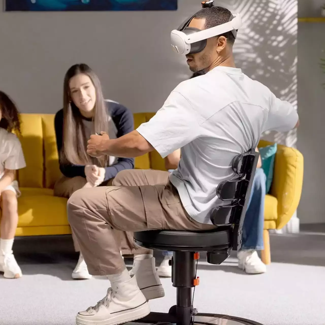 Представлено уникальное VR-кресло для гарнитуры Quest Представлено уникальное VR-кресло для гарнитуры Quest
