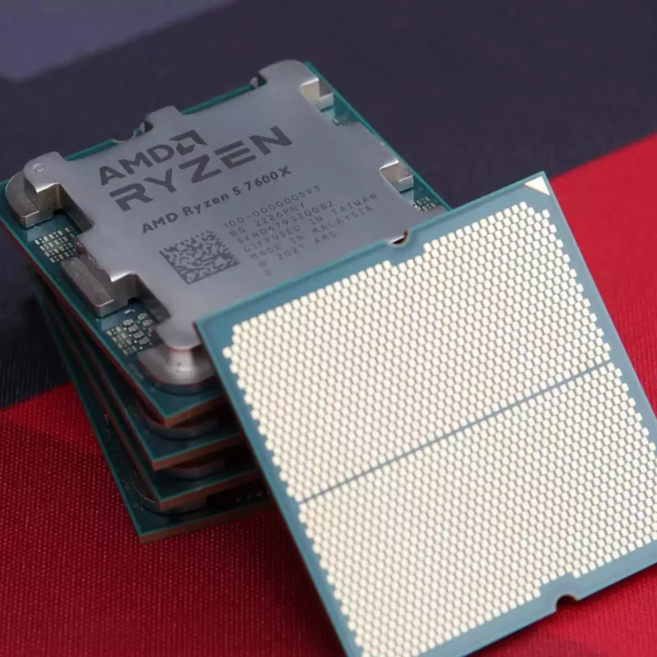 AMD готовит к выпуску еще один бюджетный вариант процессора с технологией 3D V-Cache AMD готовит к выпуску еще один бюджетный вариант процессора с технологией 3D V-Cache