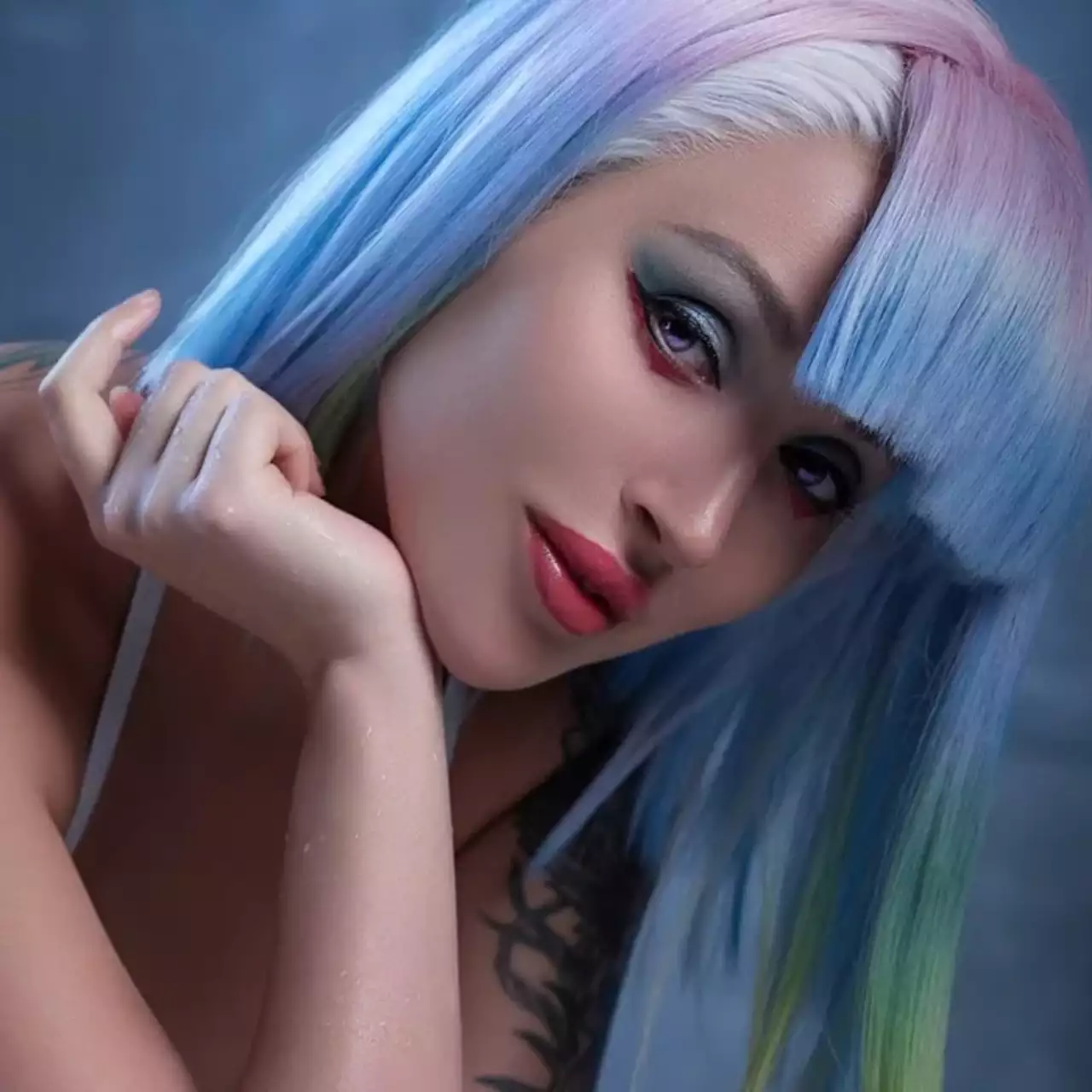 Косплеерша показала «взрослую» версию Люси из аниме по Cyberpunk 2077