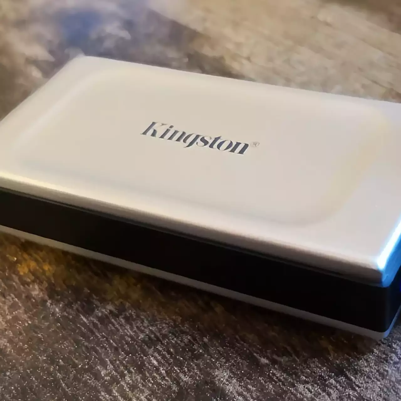 Kingston выпустила новый внешний SSD XS1000R с компактным дизайном Kingston выпустила новый внешний SSD XS1000R с компактным дизайном
