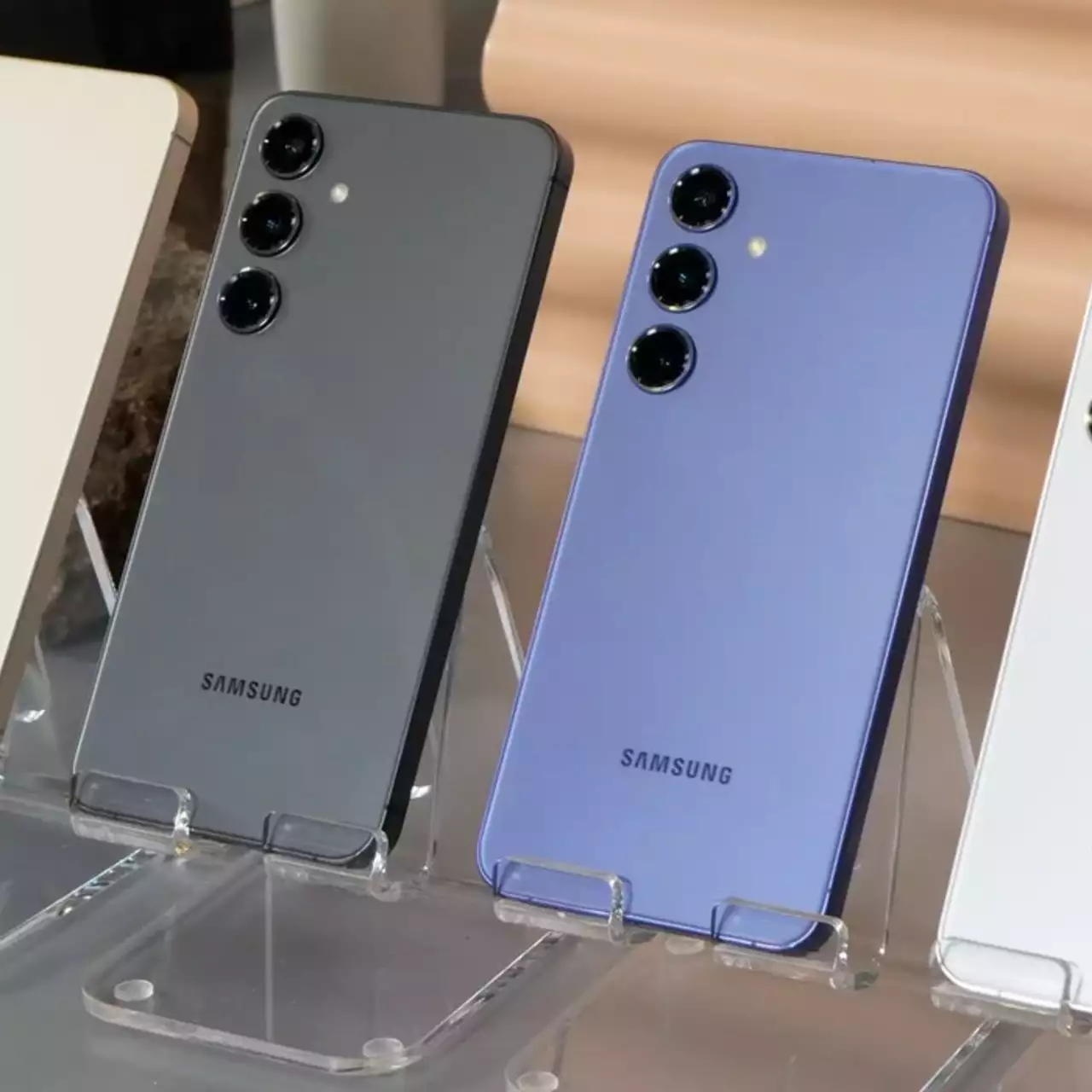 СМИ: смартфоны Samsung Galaxy S25 будут базироваться только на чипах Snapdragon 8 Gen 4 от Qualcomm СМИ: смартфоны Samsung Galaxy S25 будут базироваться только на чипах Snapdragon 8 Gen 4 от Qualcomm