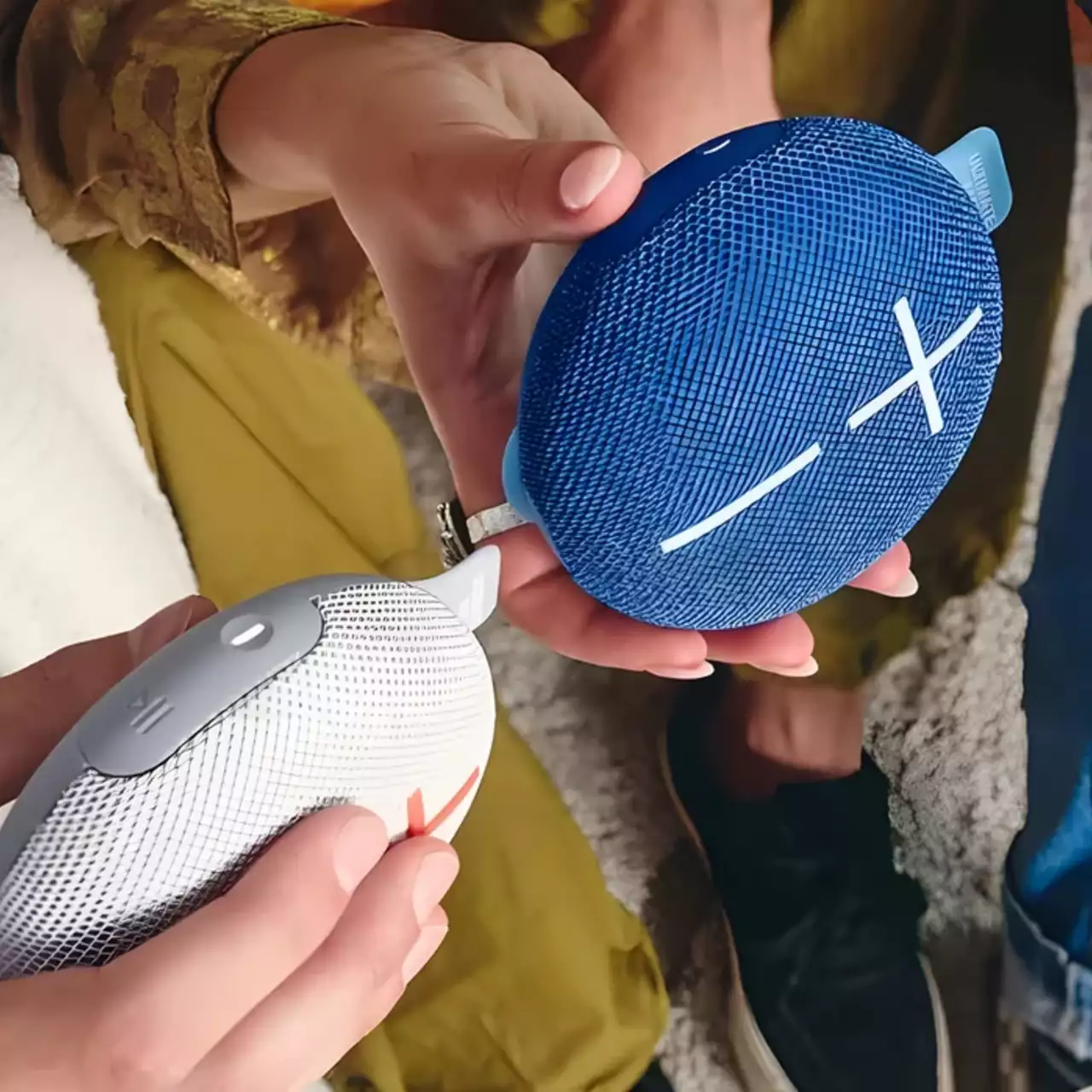 Аудиоподразделение Logitech анонсировало Bluetooth-динамик Miniroll, который не боится воды и падений с высоты 1,2 м Аудиоподразделение Logitech анонсировало Bluetooth-динамик Miniroll, который не боится воды и падений с высоты 1,2 м