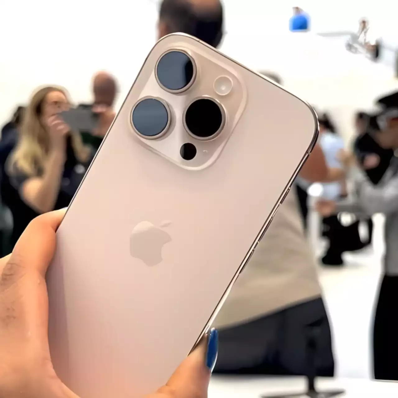 iPhone 16 Pro Max протестировали на скорость зарядки аккумулятора iPhone 16 Pro Max протестировали на скорость зарядки аккумулятора