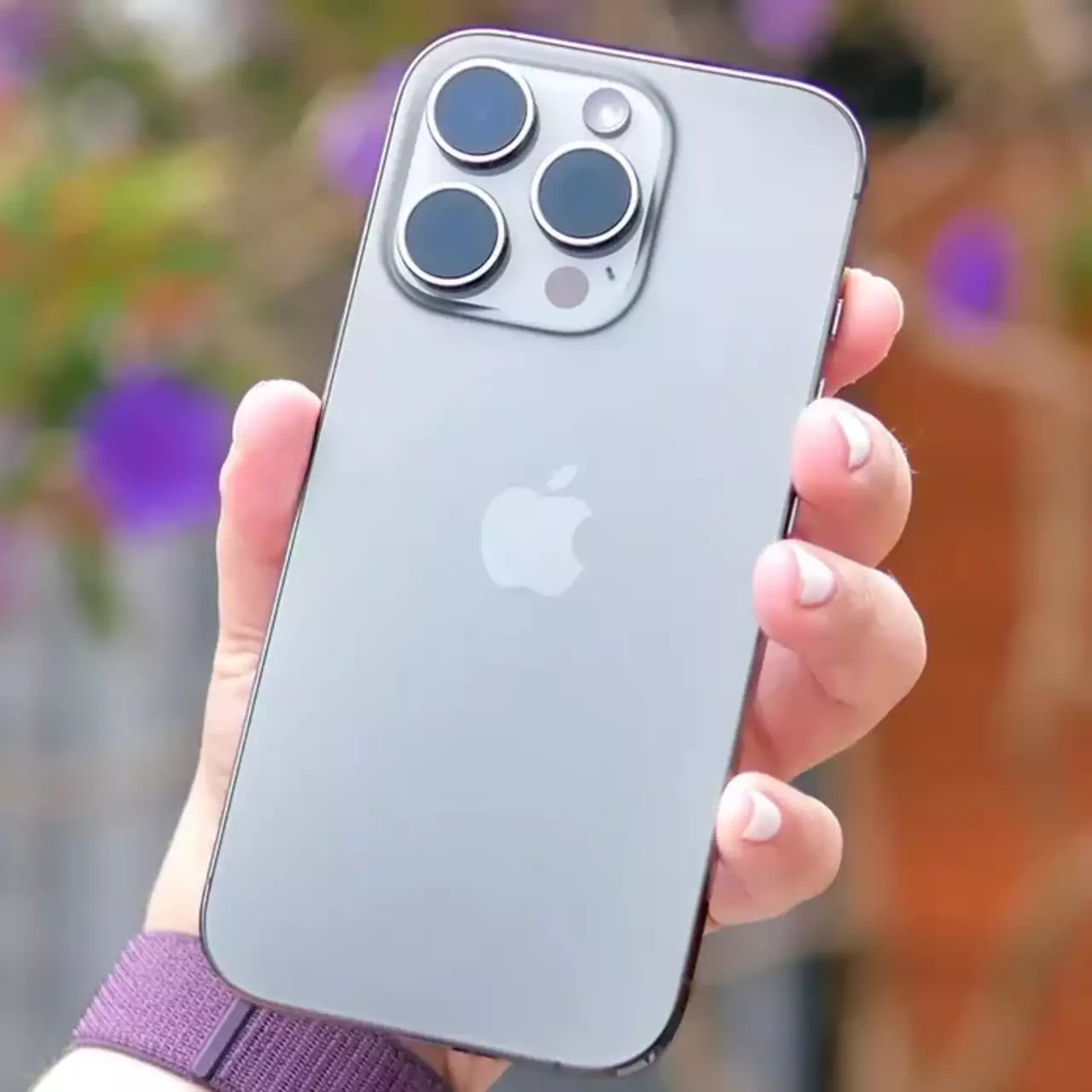 Парень показал, как изменилось качество фото на iPhone 16 Pro по сравнению с iPhone 5S, который вышел 11 лет назад Парень показал, как изменилось качество фото на iPhone 16 Pro по сравнению с iPhone 5S, который вышел 11 лет назад