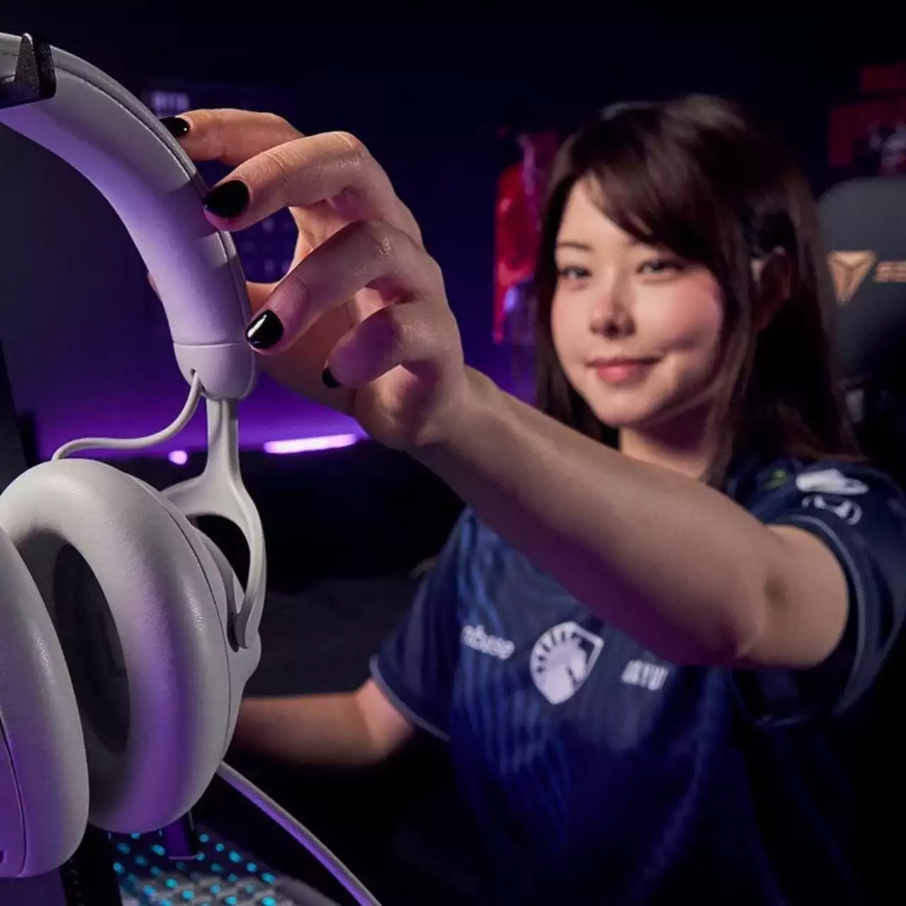 Alienware представила игровую гарнитуру с высокой автономностью и возможностью подключения к нескольким устройствам одновременно
