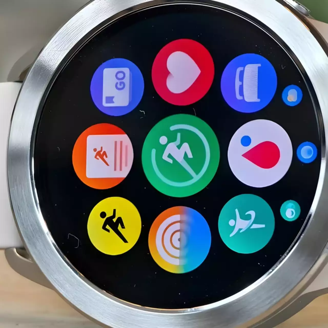 Утечка: смарт-часы Xiaomi Watch S4 на базе HyperOS представят уже в этом месяце Утечка: смарт-часы Xiaomi Watch S4 на базе HyperOS представят уже в этом месяце