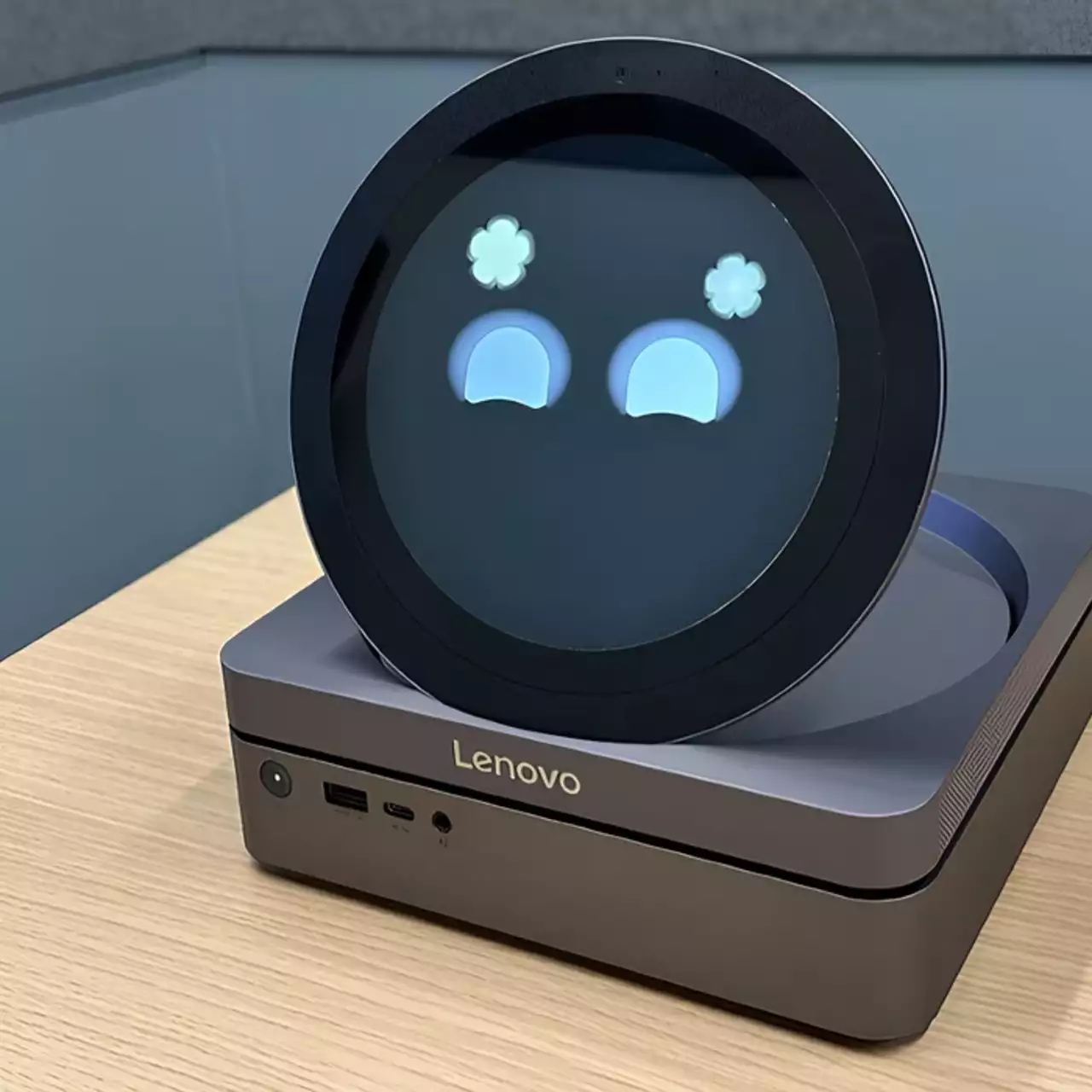 Lenovo анонсировала умный дисплей Home AI Brain с функциями ИИ Lenovo анонсировала умный дисплей Home AI Brain с функциями ИИ