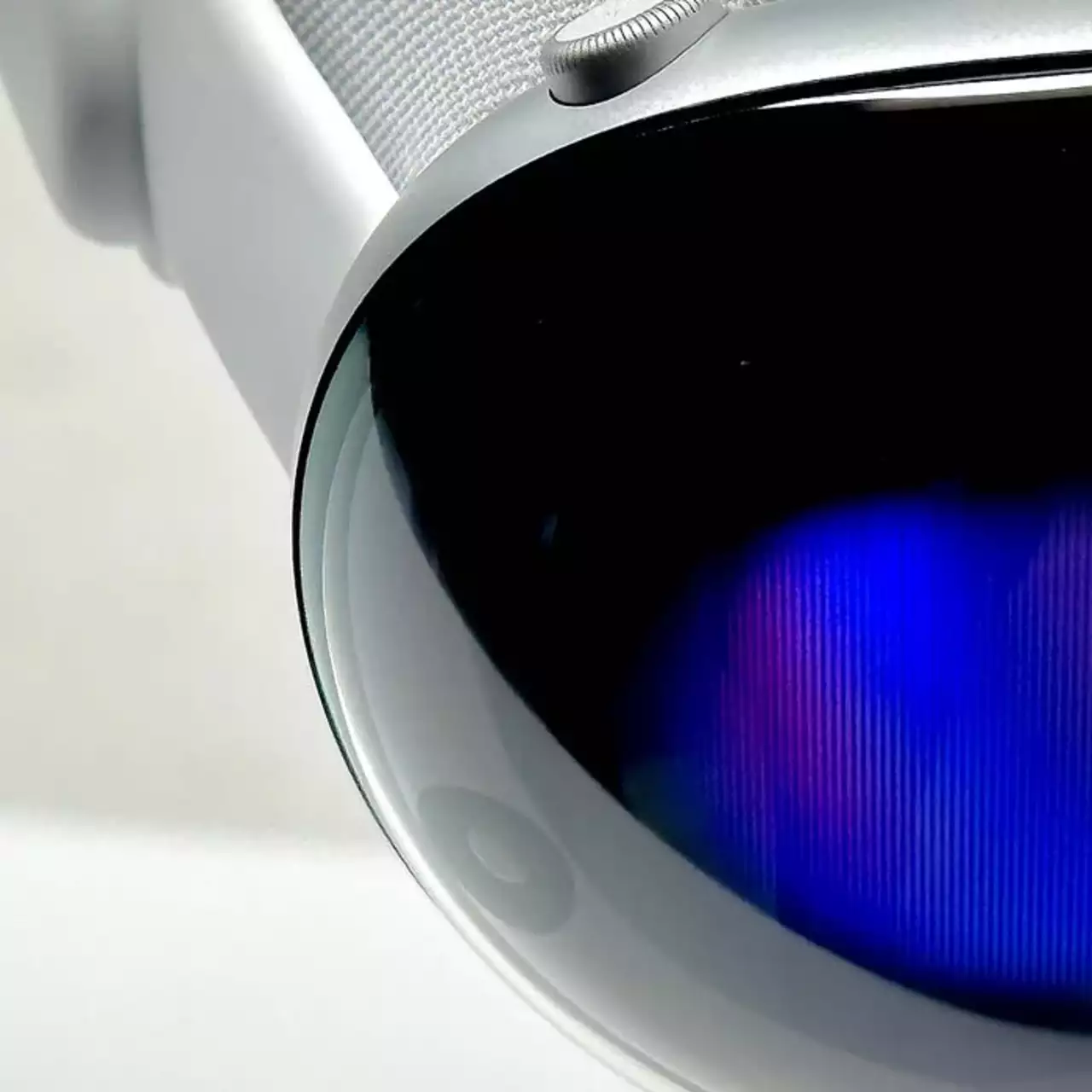 Samsung готовит выход XR-гарнитуры в сотрудничестве с Google