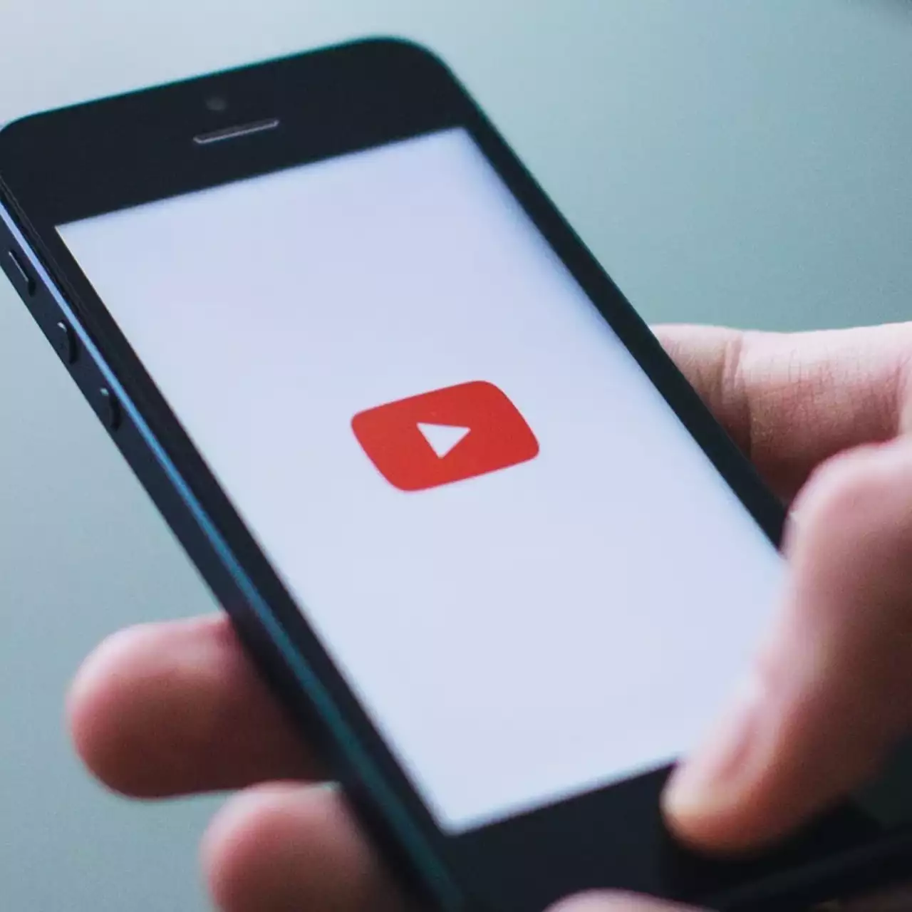 В Роскомнадзоре отреагировали на новость об ускорении YouTube В Роскомнадзоре отреагировали на новость об ускорении YouTube