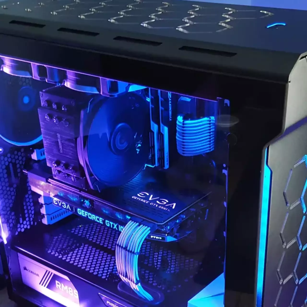Повезло: водитель мусоровоза нашел рабочий игровой PC с 32-ядерным процессором и RTX 2080