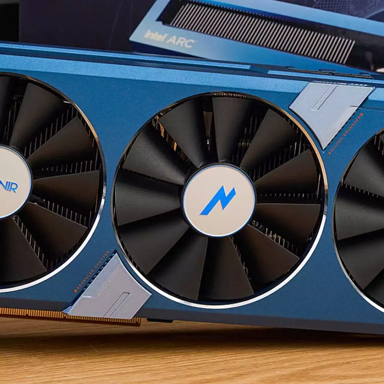 Представлены Arc B580 и Arc A770 от Gunnir — решения для компактных систем