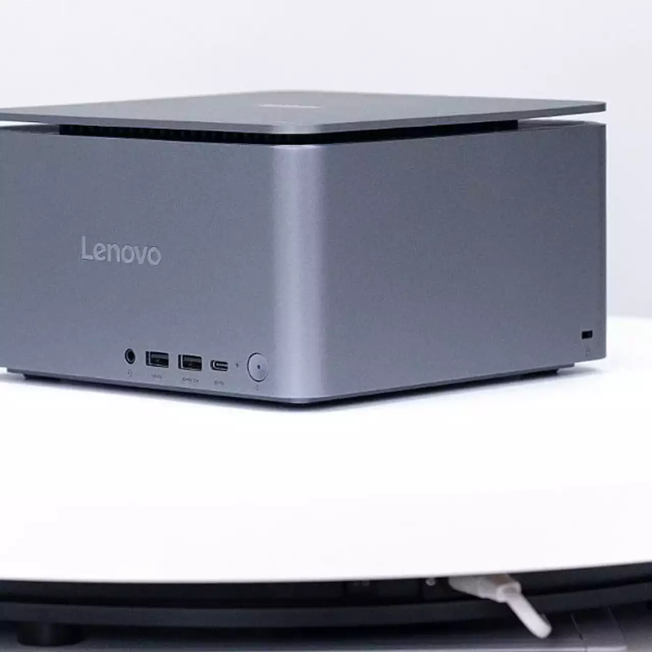 Lenovo выпустила мини-ПК ThinkCentre Neo Ultra с Core i9 и RTX 4060 Lenovo выпустила мини-ПК ThinkCentre Neo Ultra с Core i9 и RTX 4060